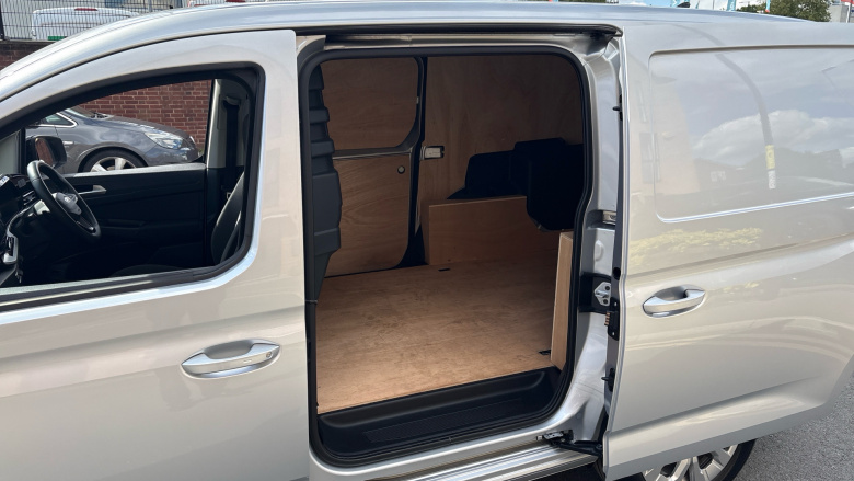 Ford Transit Connect 250 L2 Petrol 1.5 EcoBoost PHEV 150 Limited Van Auto